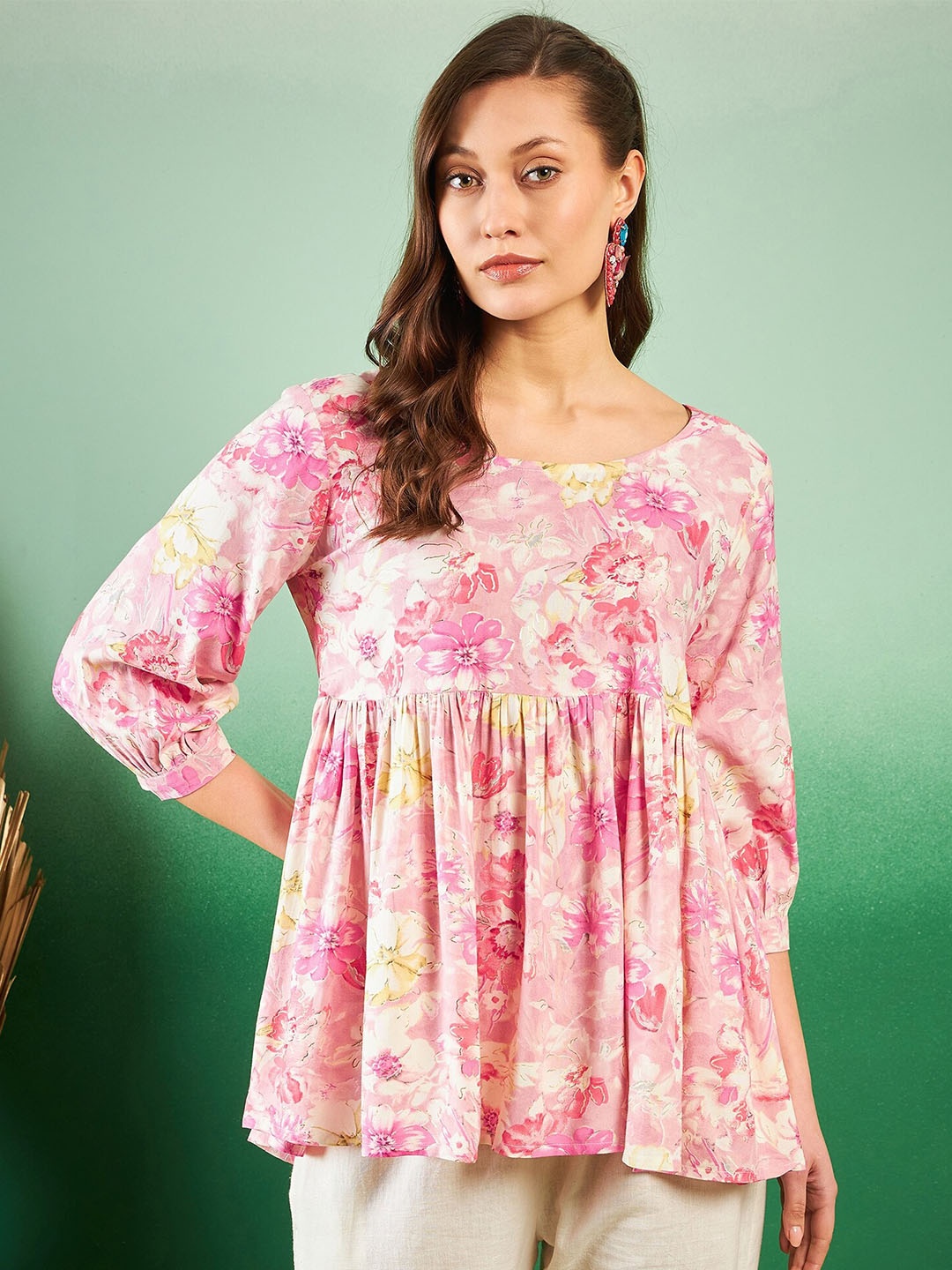 

Sangria Floral-Printed Pleated Round Neck Kurti, Pink