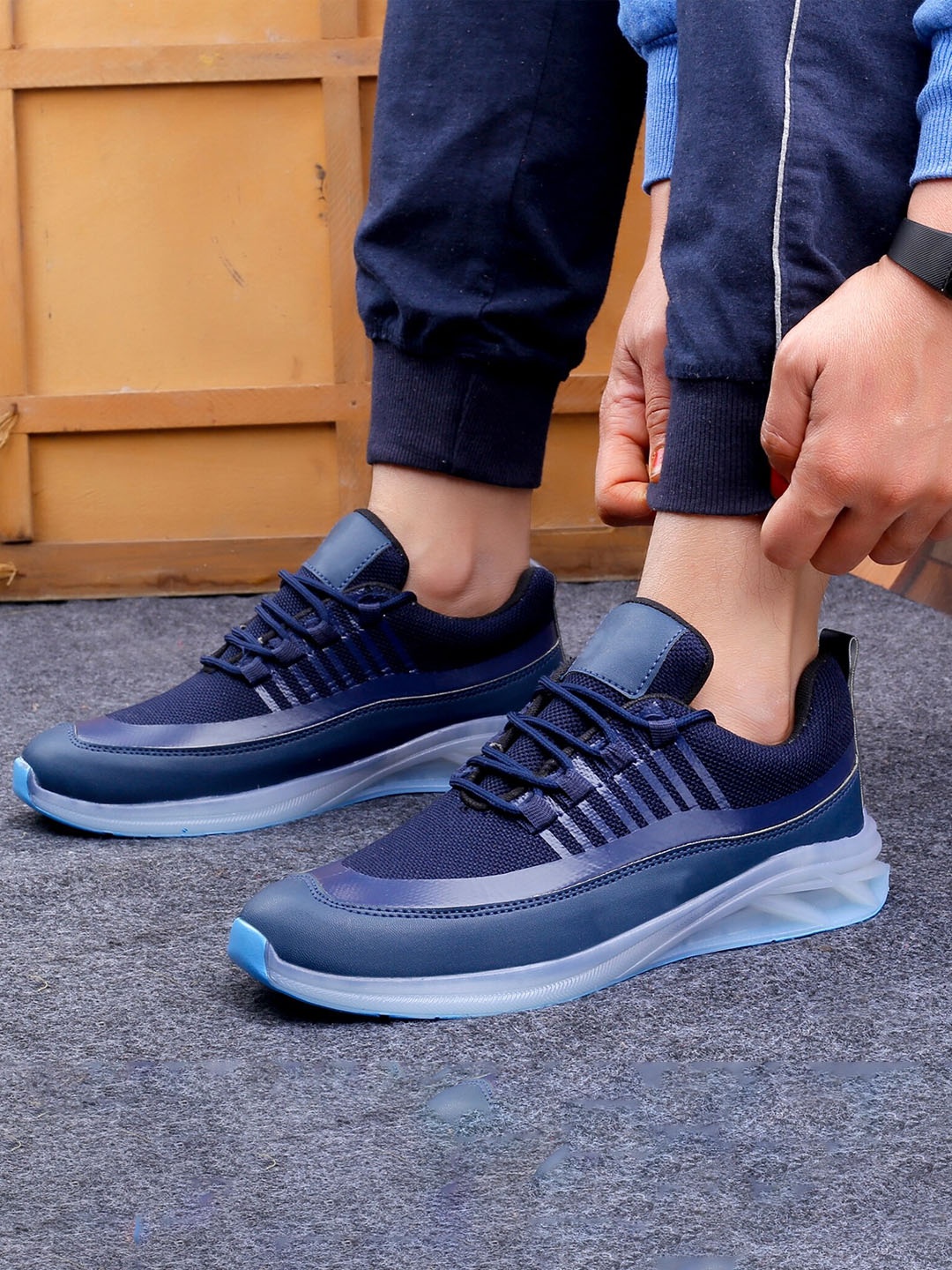 

HERE&NOW Men Mesh Running Shoes, Blue