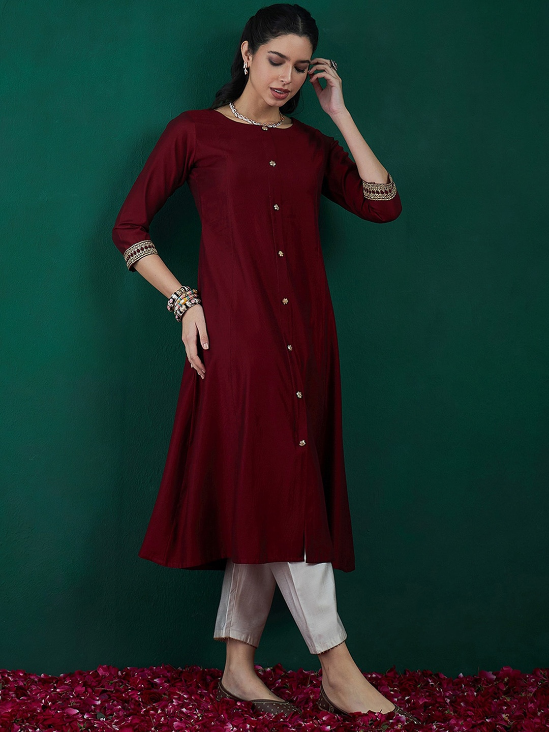 

Indo Era Embroidered Round Neck Regular Sleeves Straight Kurta, Maroon