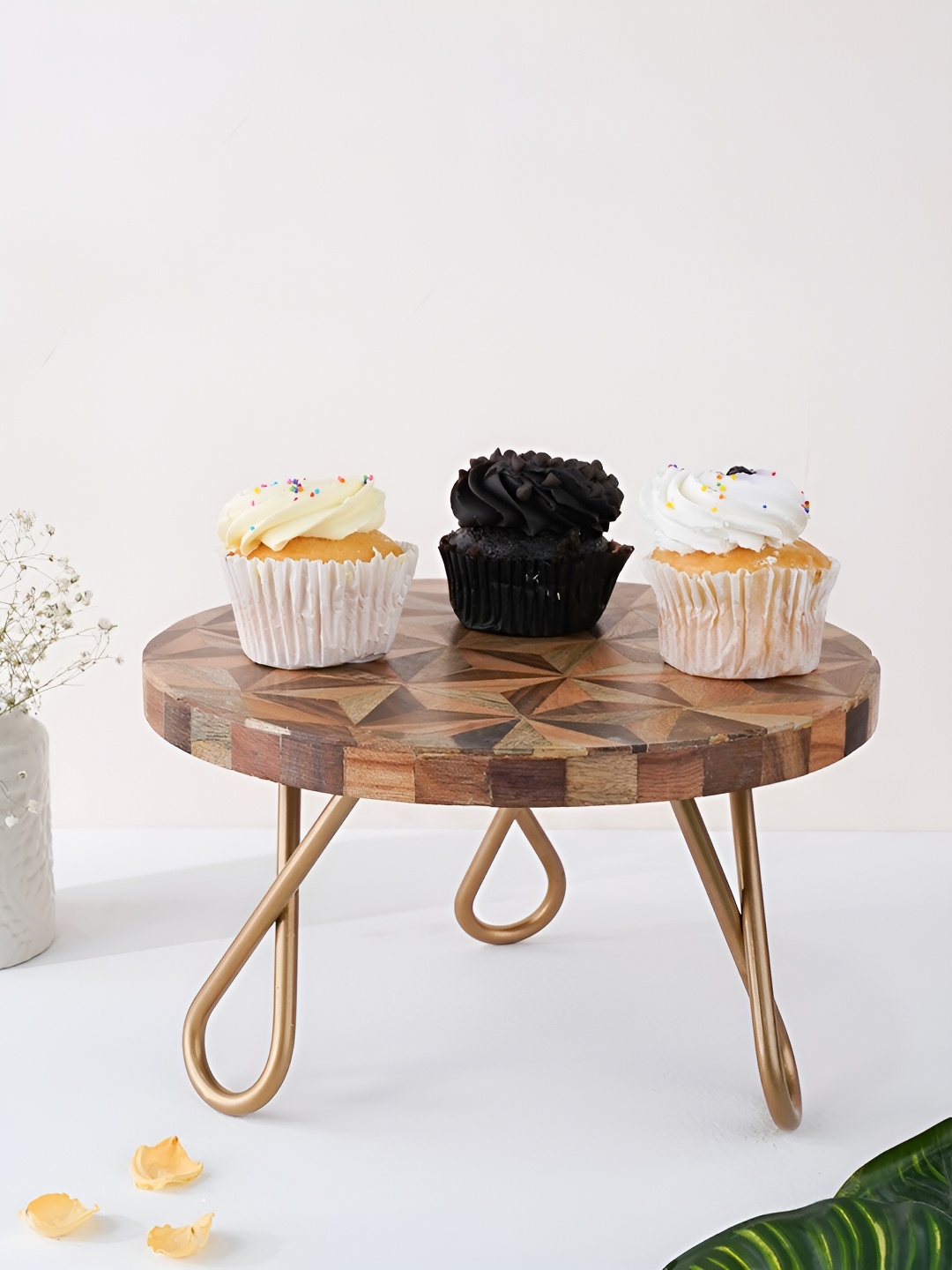 

CASA DECOR Gold-Toned Wooden Geometrical Printed Cake Stand
