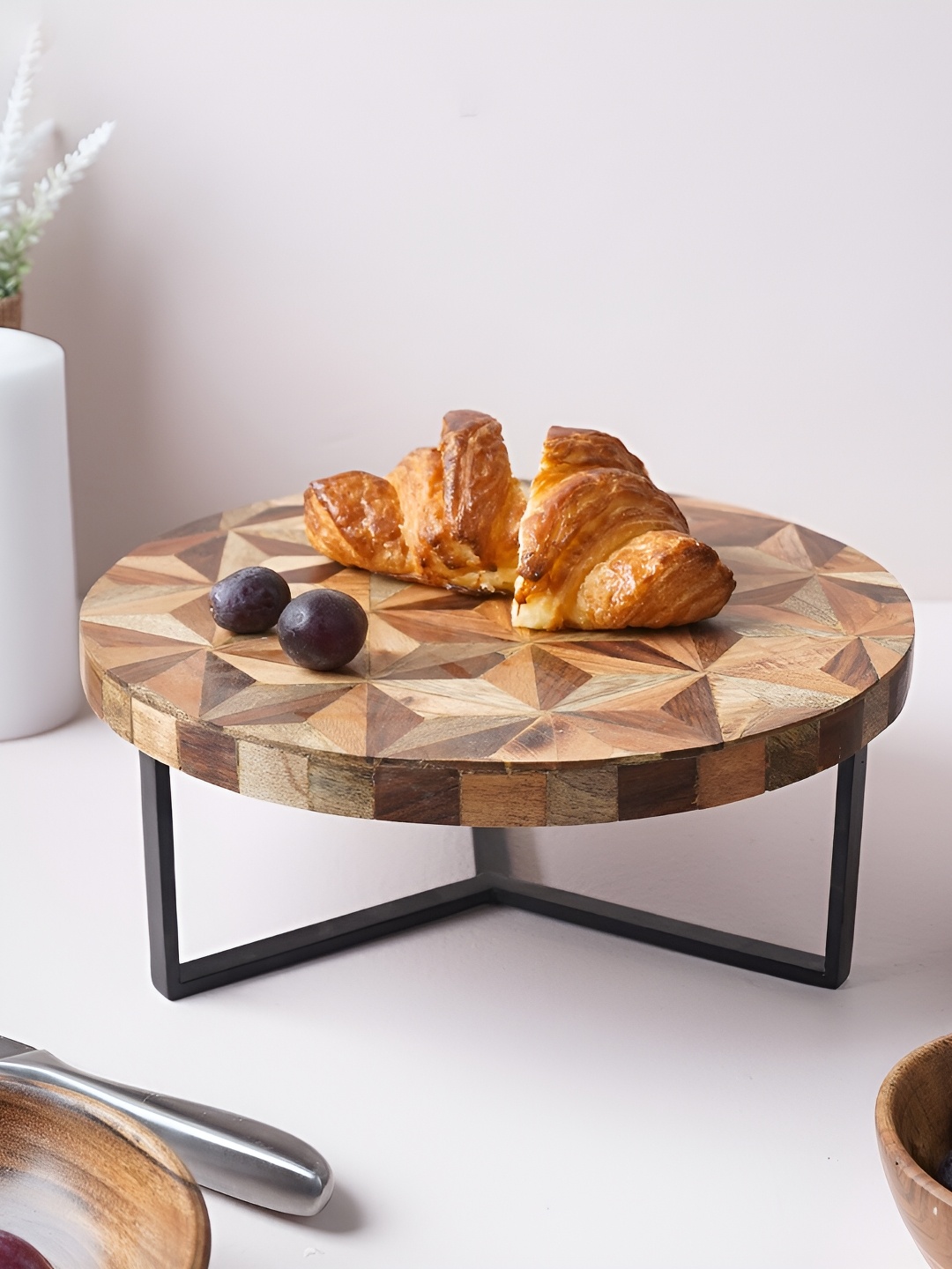 

CASA DECOR Black & Brown Wooden Easy to Clean Cake Stand
