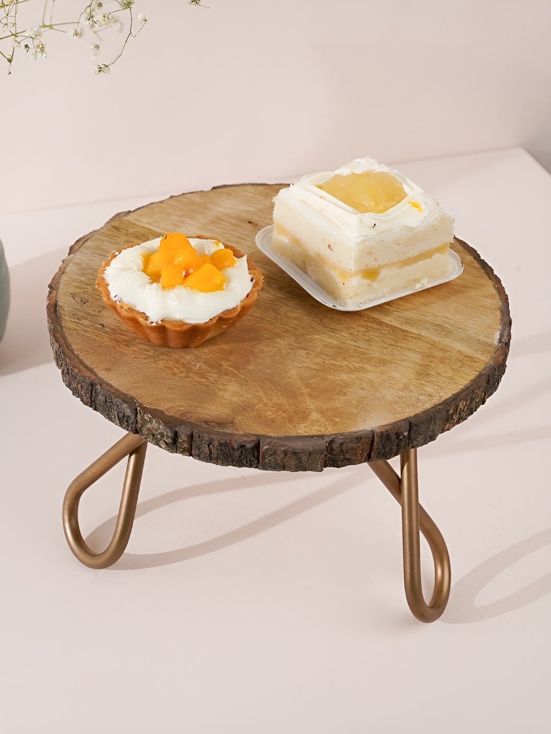 

CASA DECOR Gold-Toned Wood Easy to Clean Cake Stand
