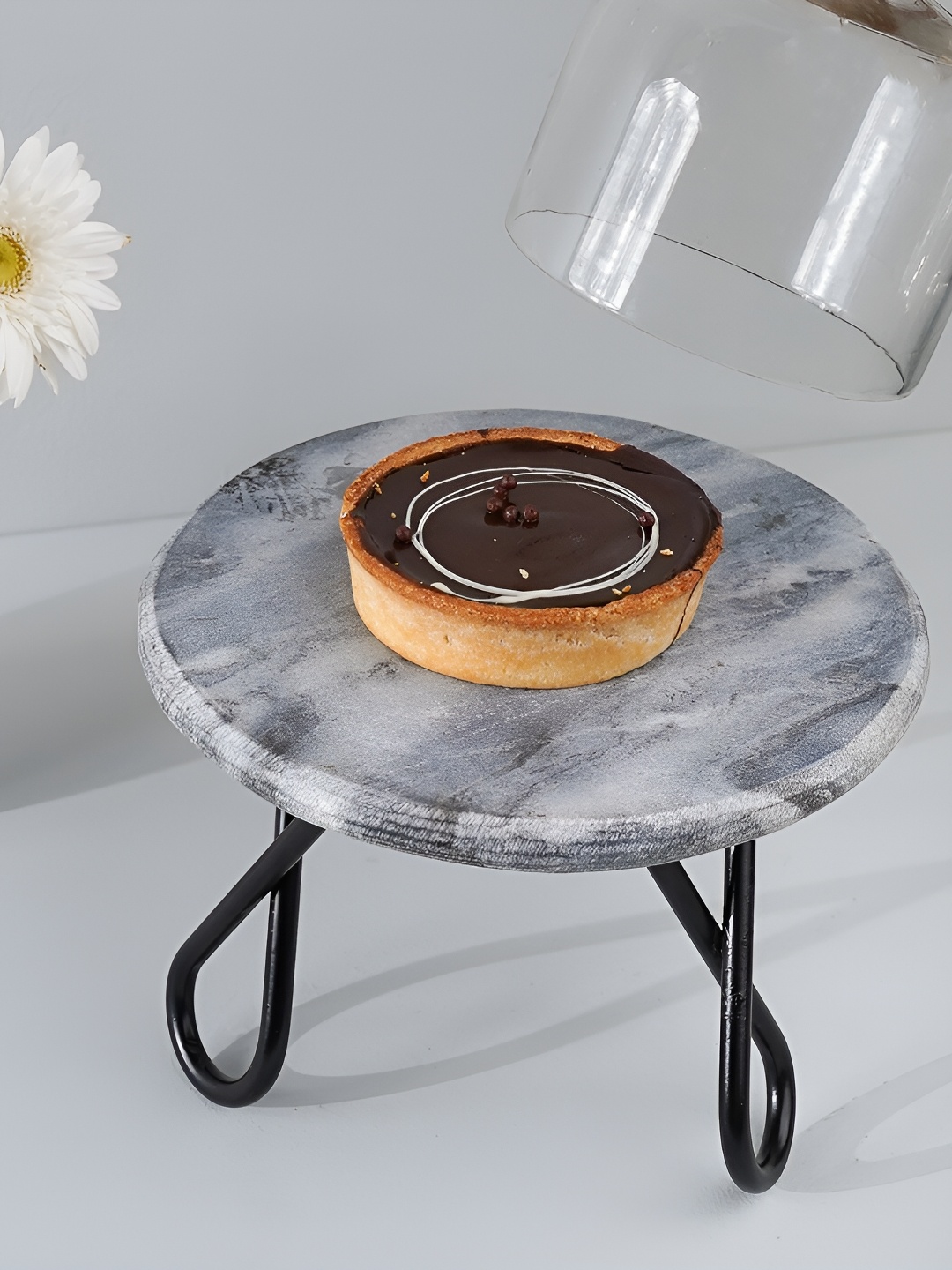 

CASA DECOR Black & Grey Stoneware Easy to Clean Cake Stand