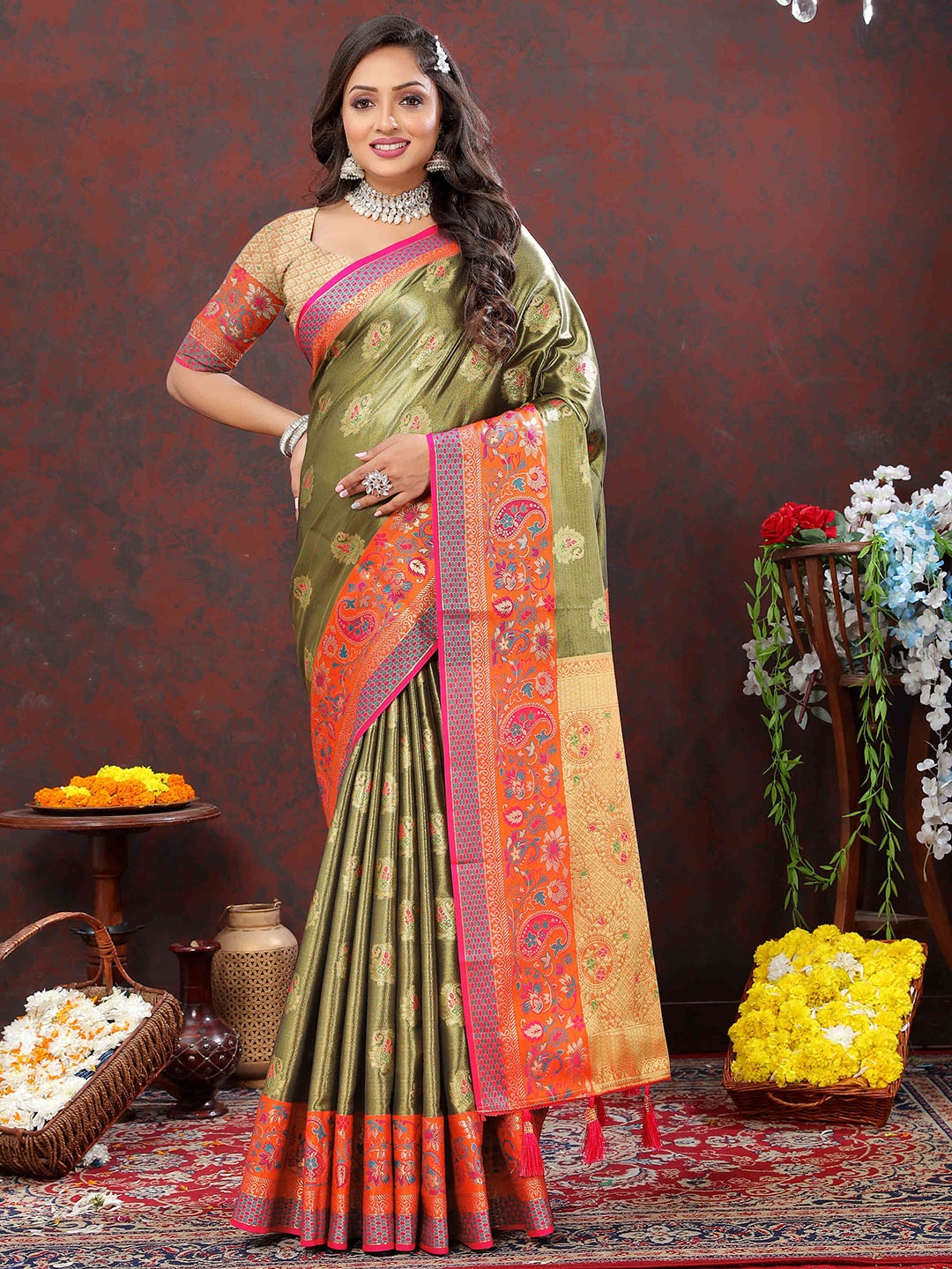 

PHEASANT Printed Kanjivaram silk Saree & Blouse Piece, Green
