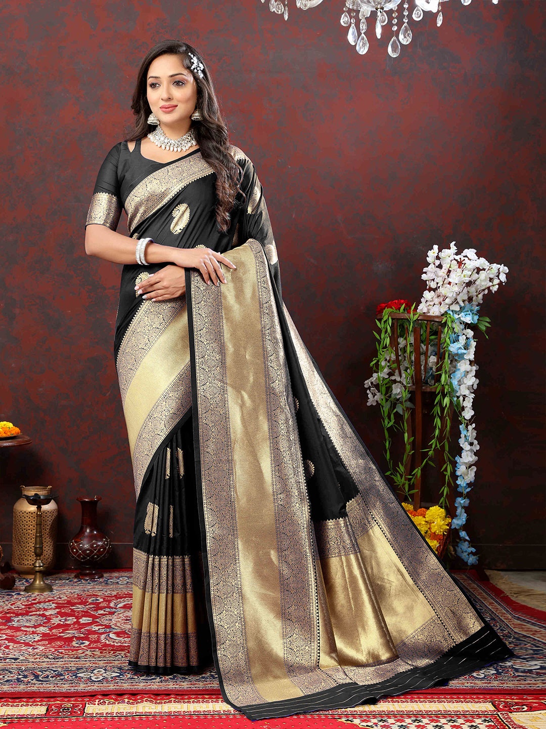 

PHEASANT Woven Design Zari Pure Silk Banarasi Saree, Black