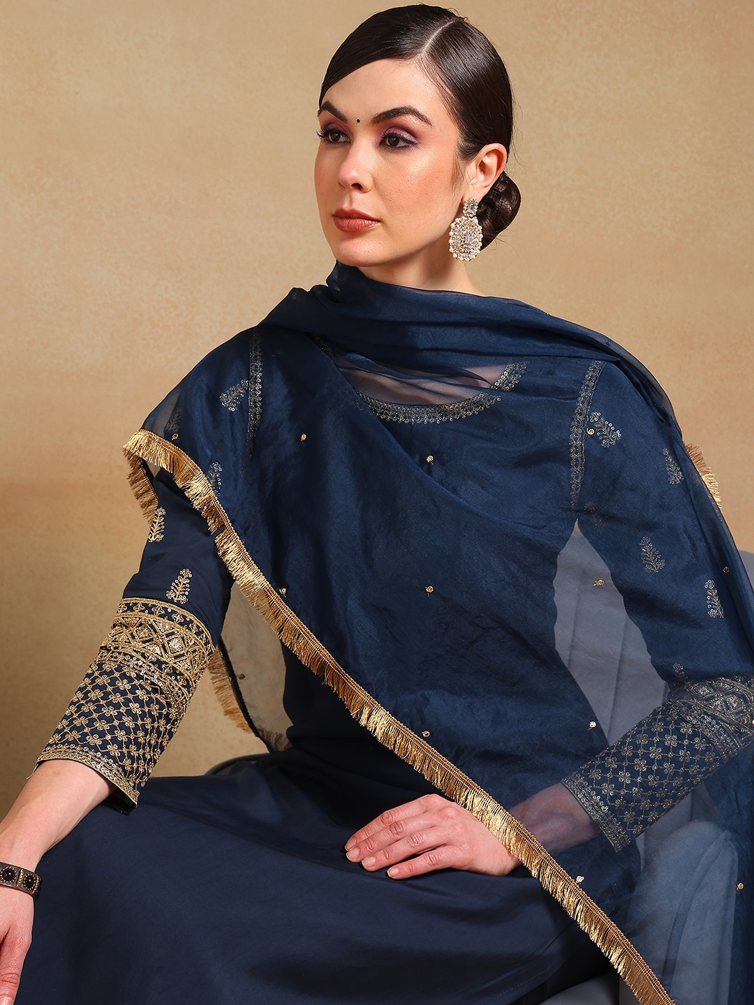 

AHIKA Teal Blue Floral Embroidered Regular Sequinned Kurta With Palazzos & Dupatta