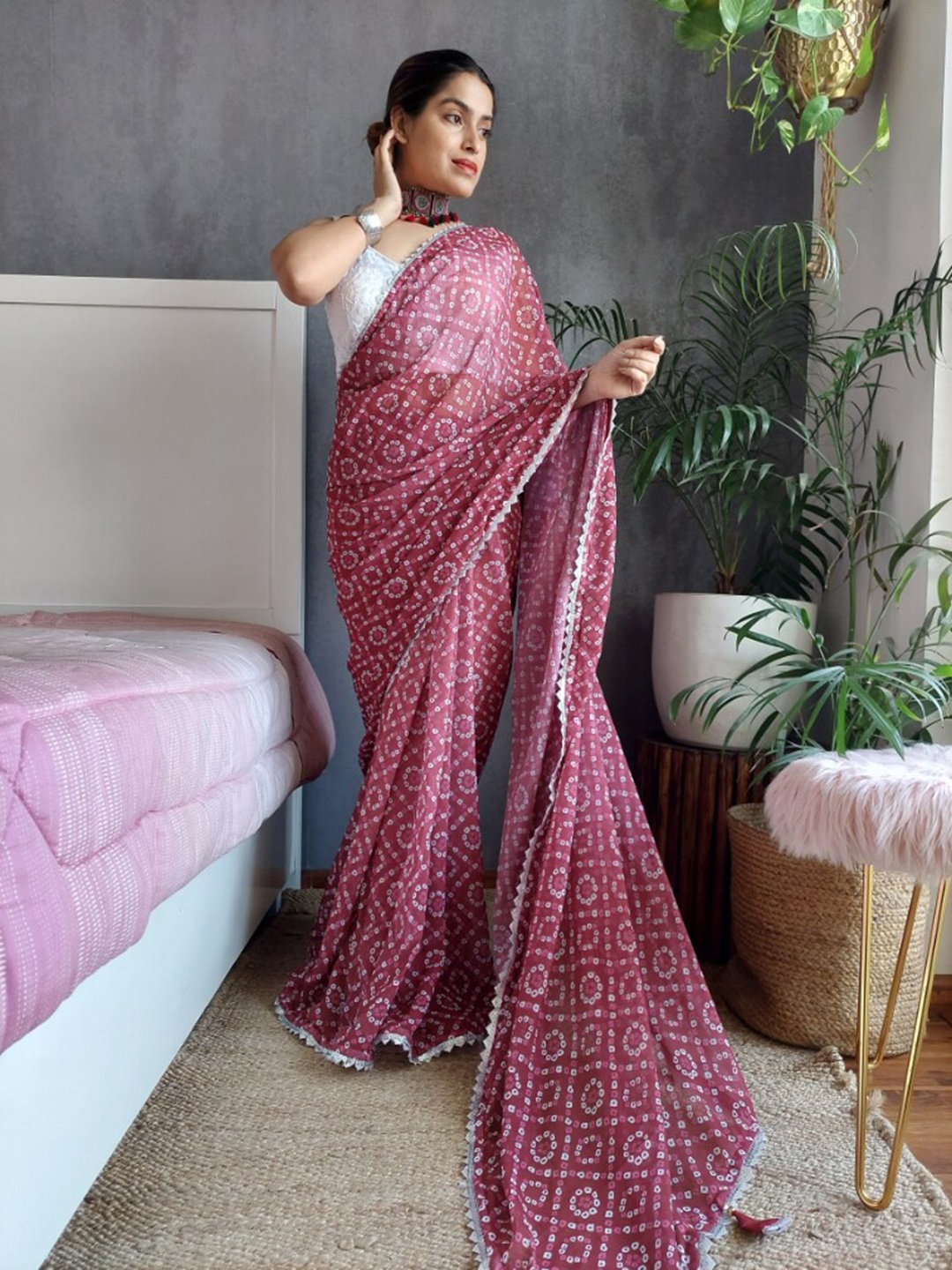 

K 5 Fashion Bandhani Printed Saree, Maroon