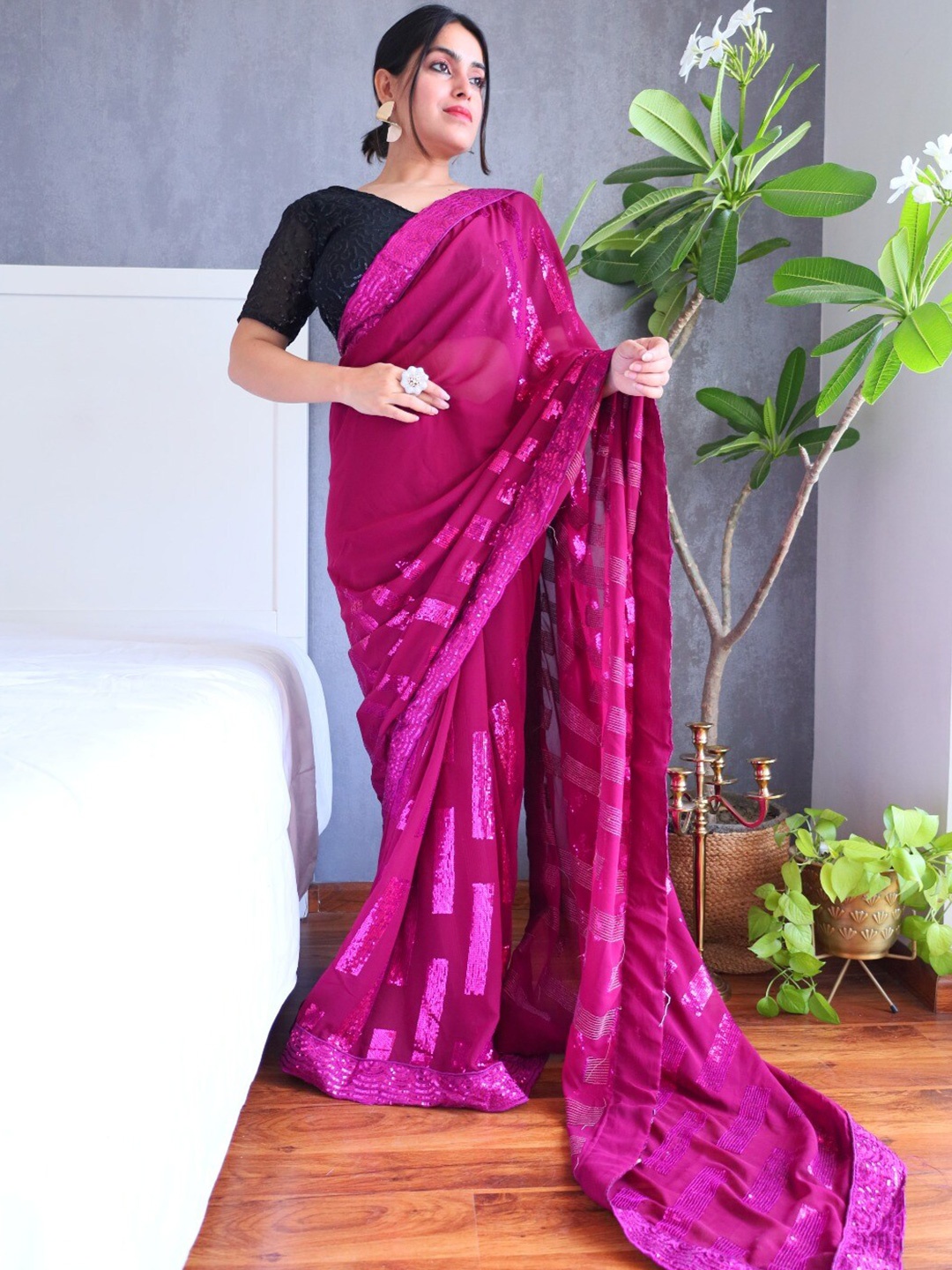 

K 5 Fashion Embellished Sequinned Saree, Magenta