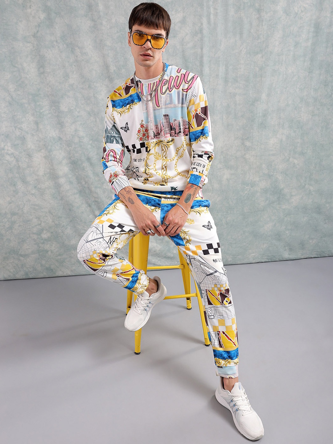 

The Indian Garage Co People & Places Printed Sweatshirt & Joggers, White