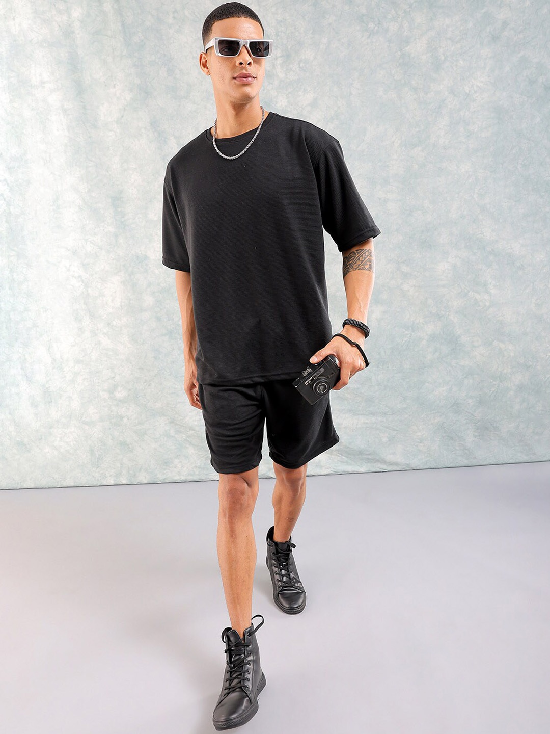 

The Indian Garage Co Round Neck Oversized T-shirt & Shorts, Black