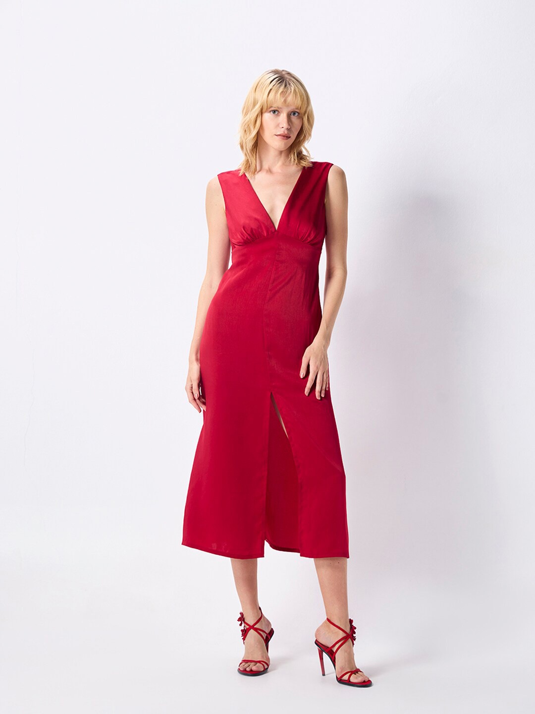 

COVER STORY V-Neck Sleeveless Satin A-Line Midi Dress, Red