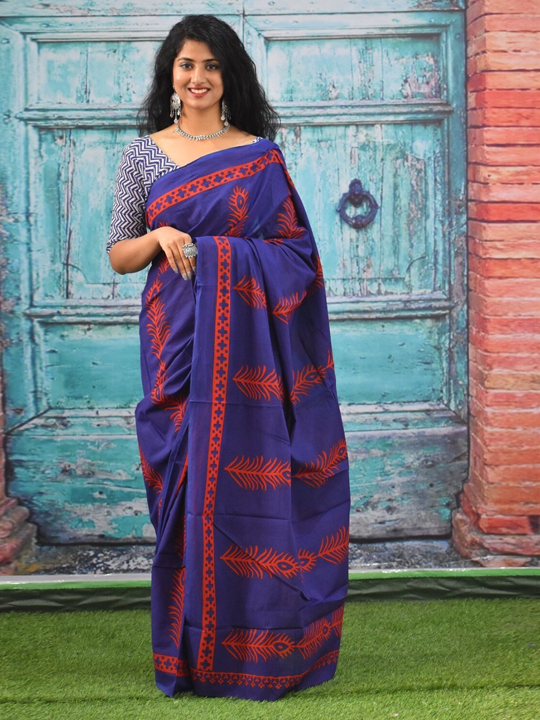 

clothonus Ethnic Motifs Printed Block Print Saree, Blue