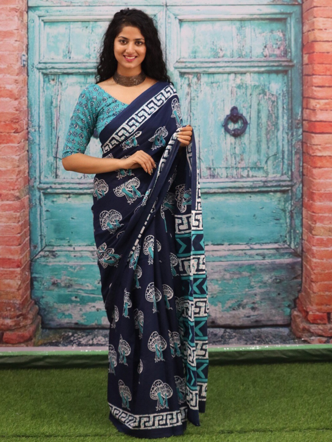 

clothonus Ethnic Motifs Block Print Pure Cotton Saree, Blue