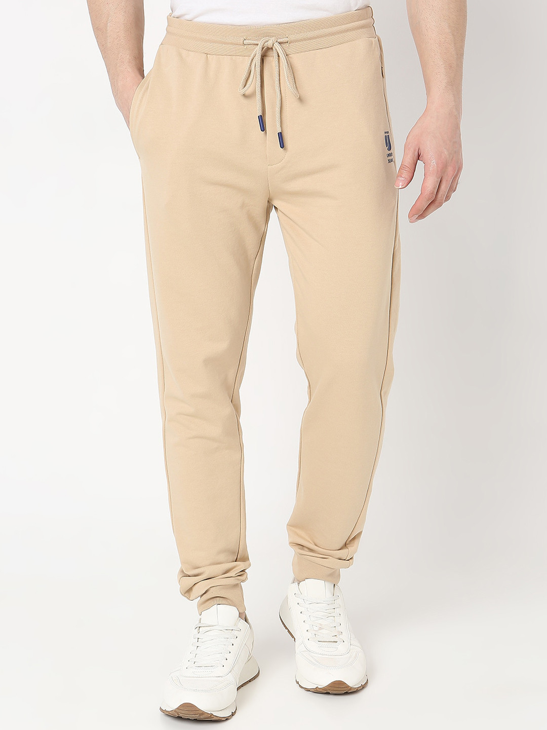 

UnderJeans by Spykar Men Premium Knitted Mid Rise Joggers, Beige