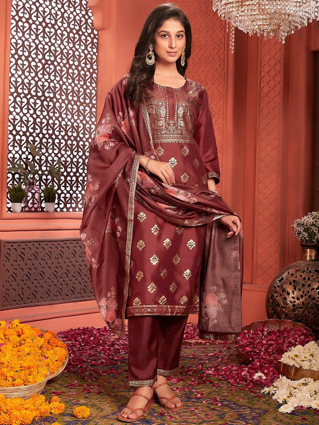 

Ishin Ethnic Motifs Printed Straight Kurta with Trousers & Dupatta, Maroon