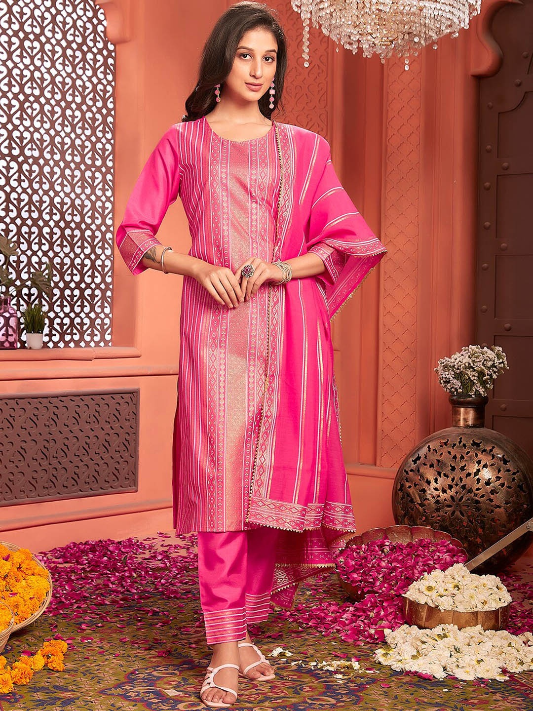 

Ishin Geometric Woven Design Straight Kurta With Trousers & Dupatta, Pink