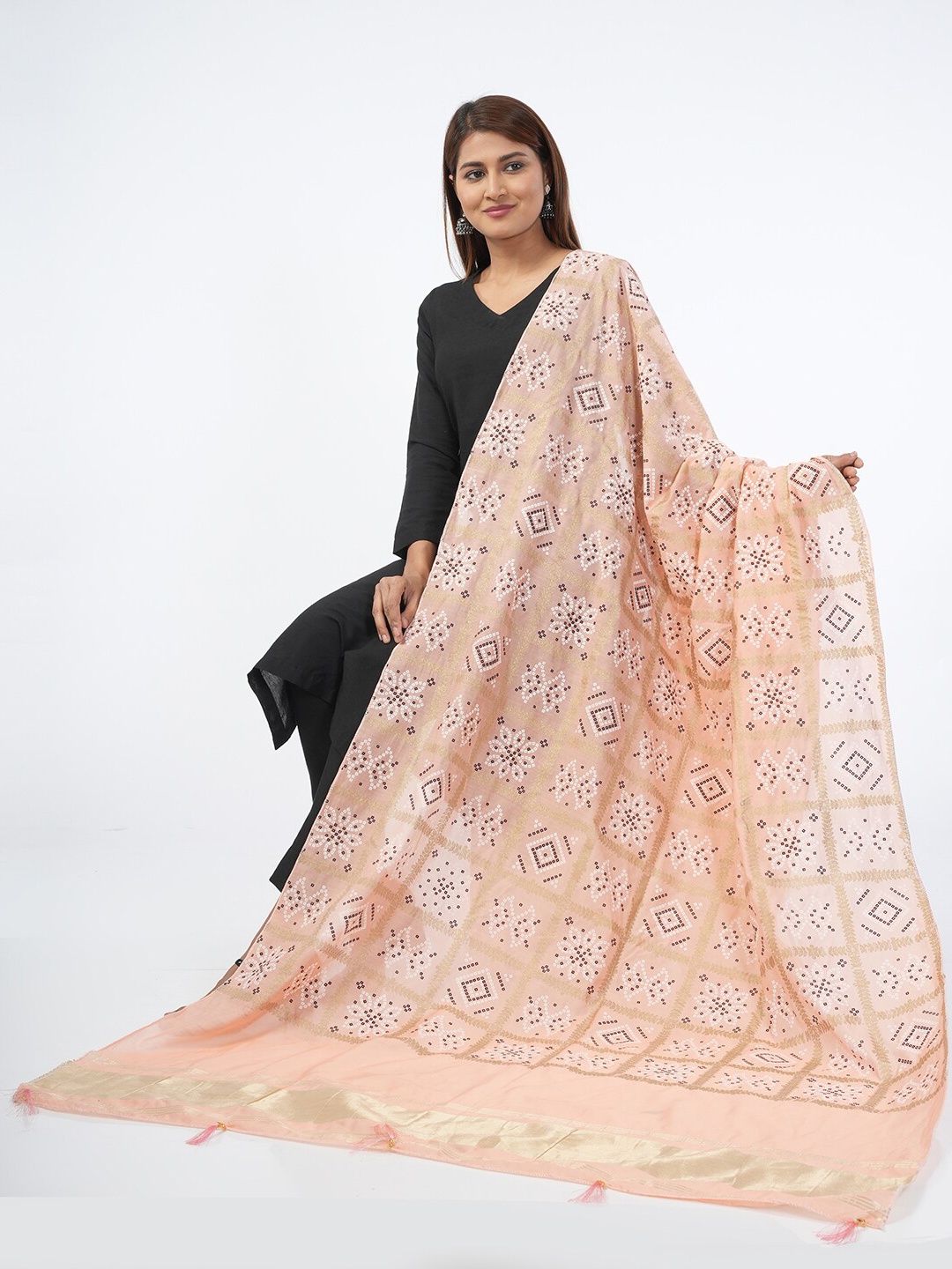 

HELLA FASHIONS Bandhani Printed Cotton Dupatta, Peach