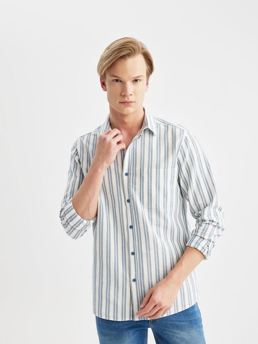 

DeFacto Vertical Striped Pure Cotton Casual Shirt, White