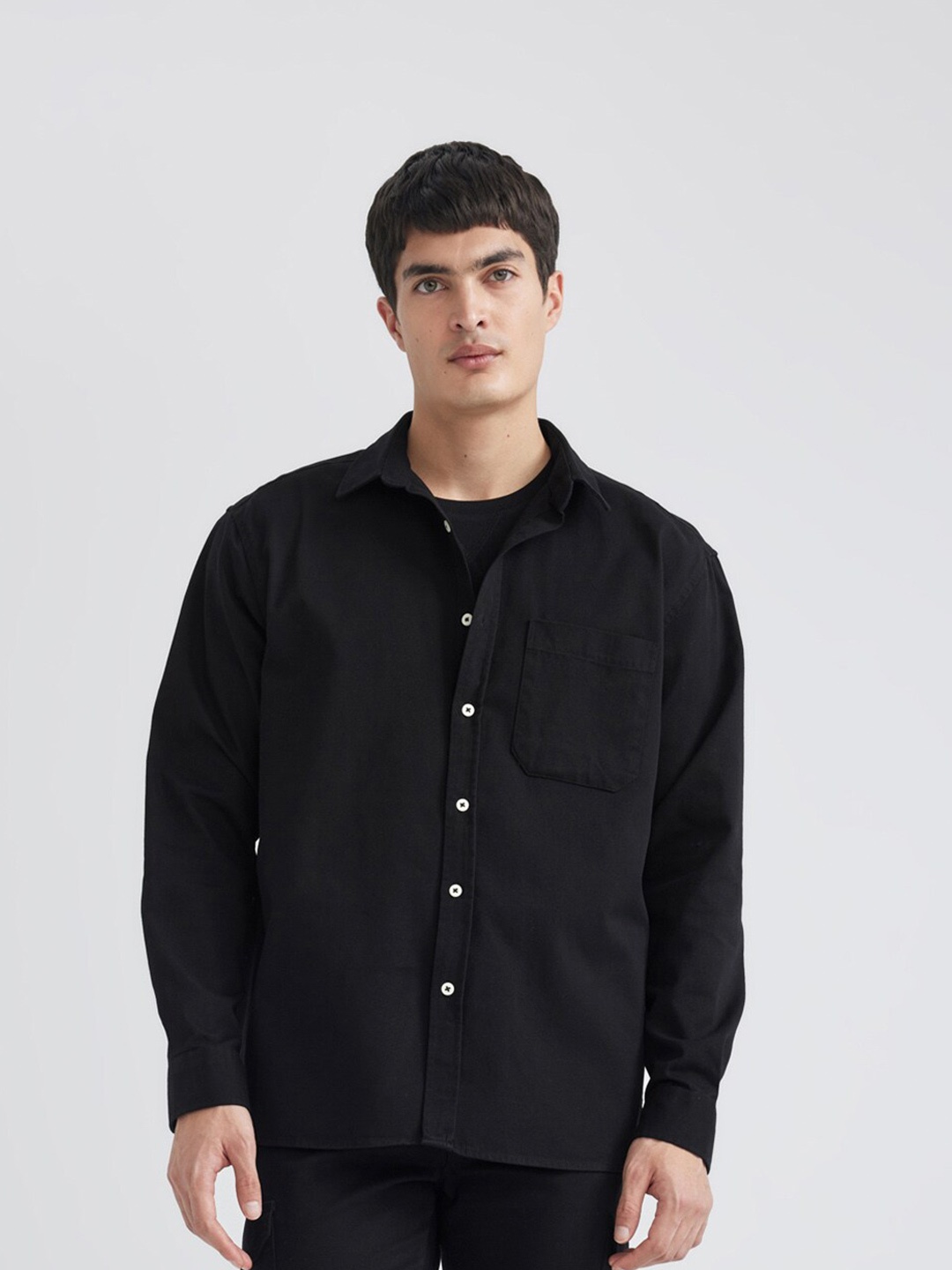 

DeFacto Spread Collar Pure Cotton Casual Shirt, Black