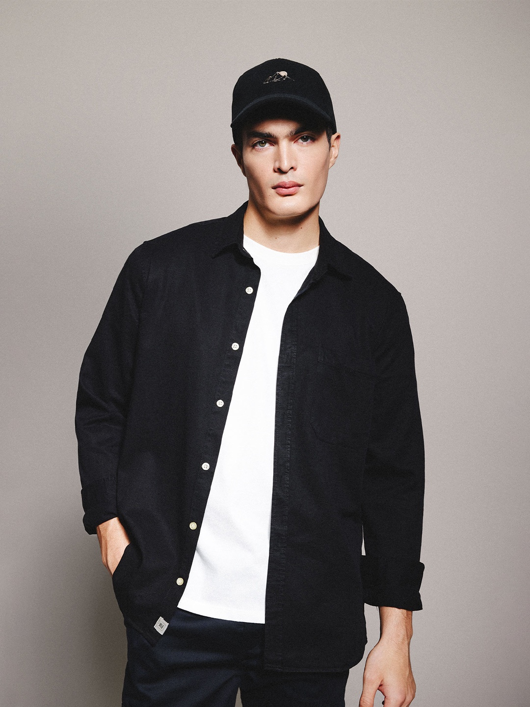 

DeFacto Spread Collar Casual Shirt, Black