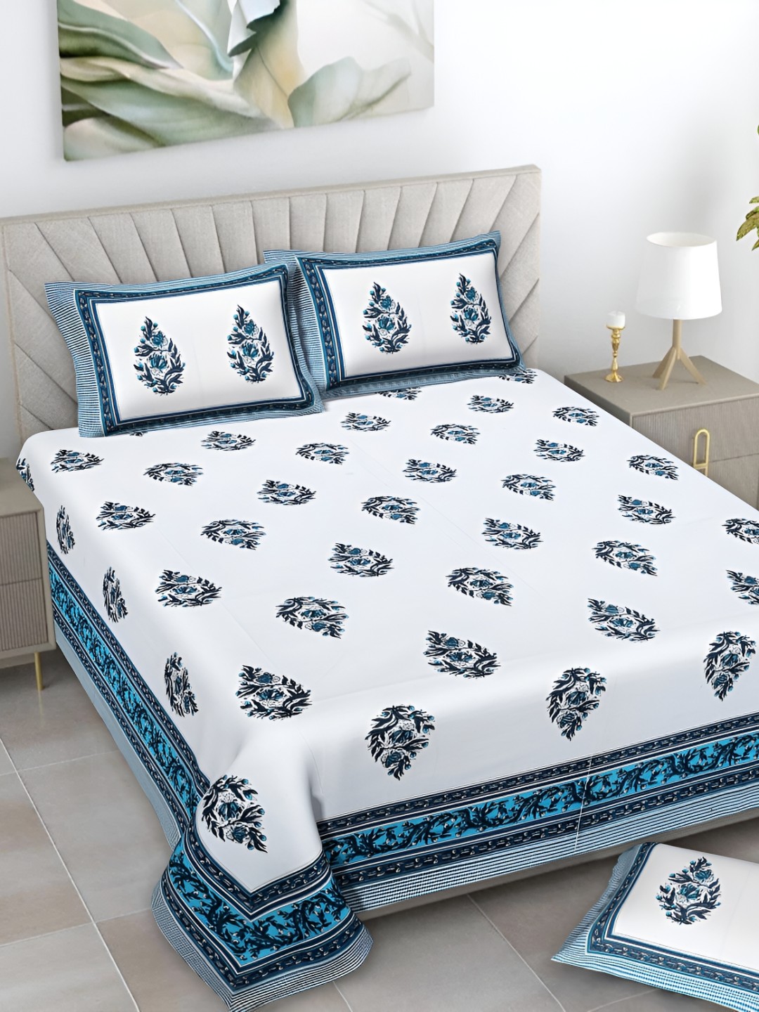 

Serene Decor Blue & White Floral 160 TC King Bedsheet Set