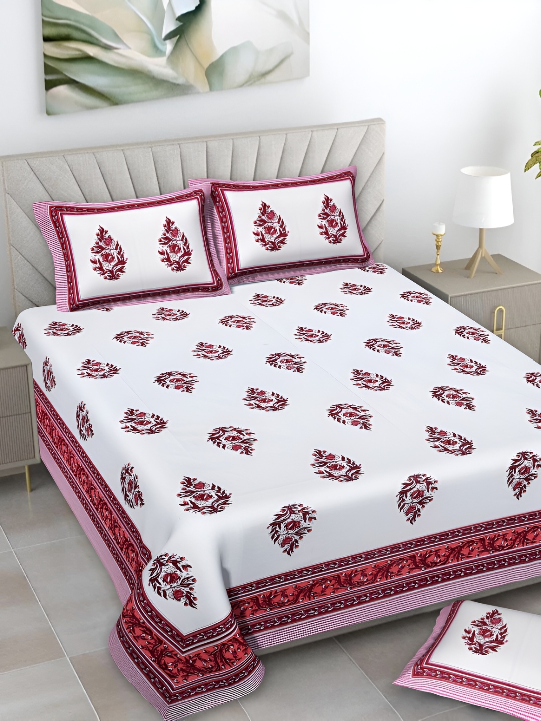 

Serene Decor White & Red Floral Printed 160 TC King Bedsheet Set
