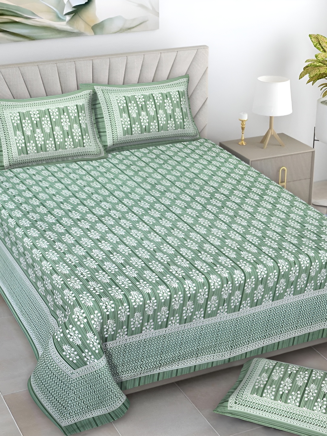 

Serene Decor Green Floral Printed TC 160 King Sized Bedsheet Set