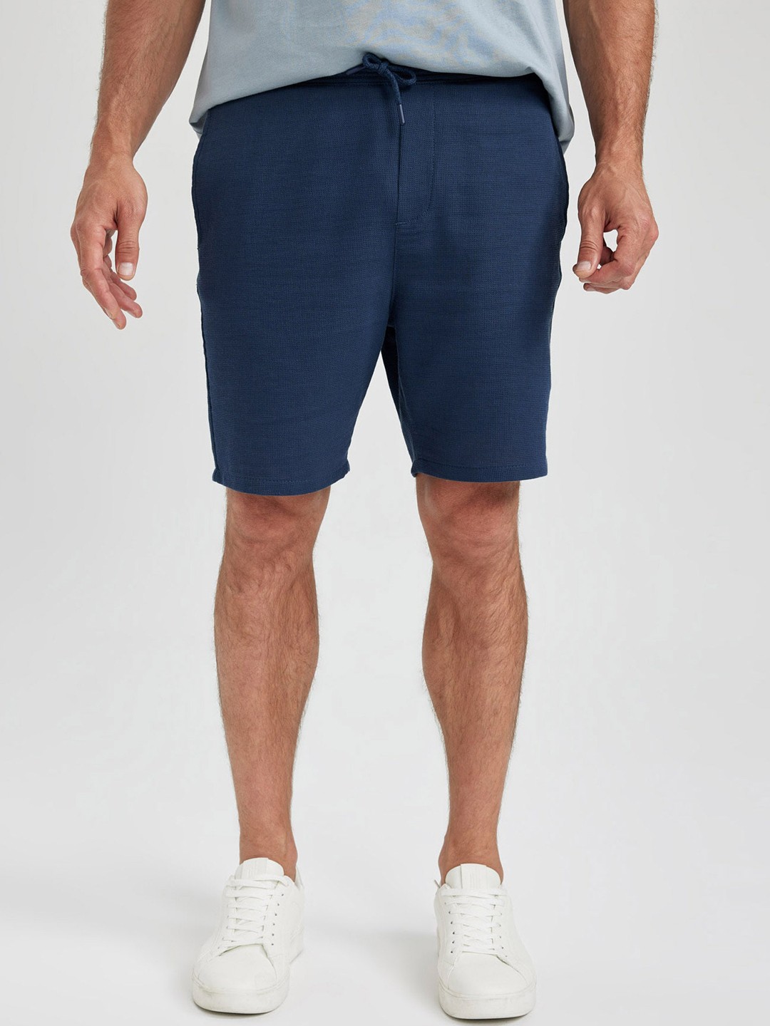 

DeFacto Men Mid Rise Shorts, Navy blue