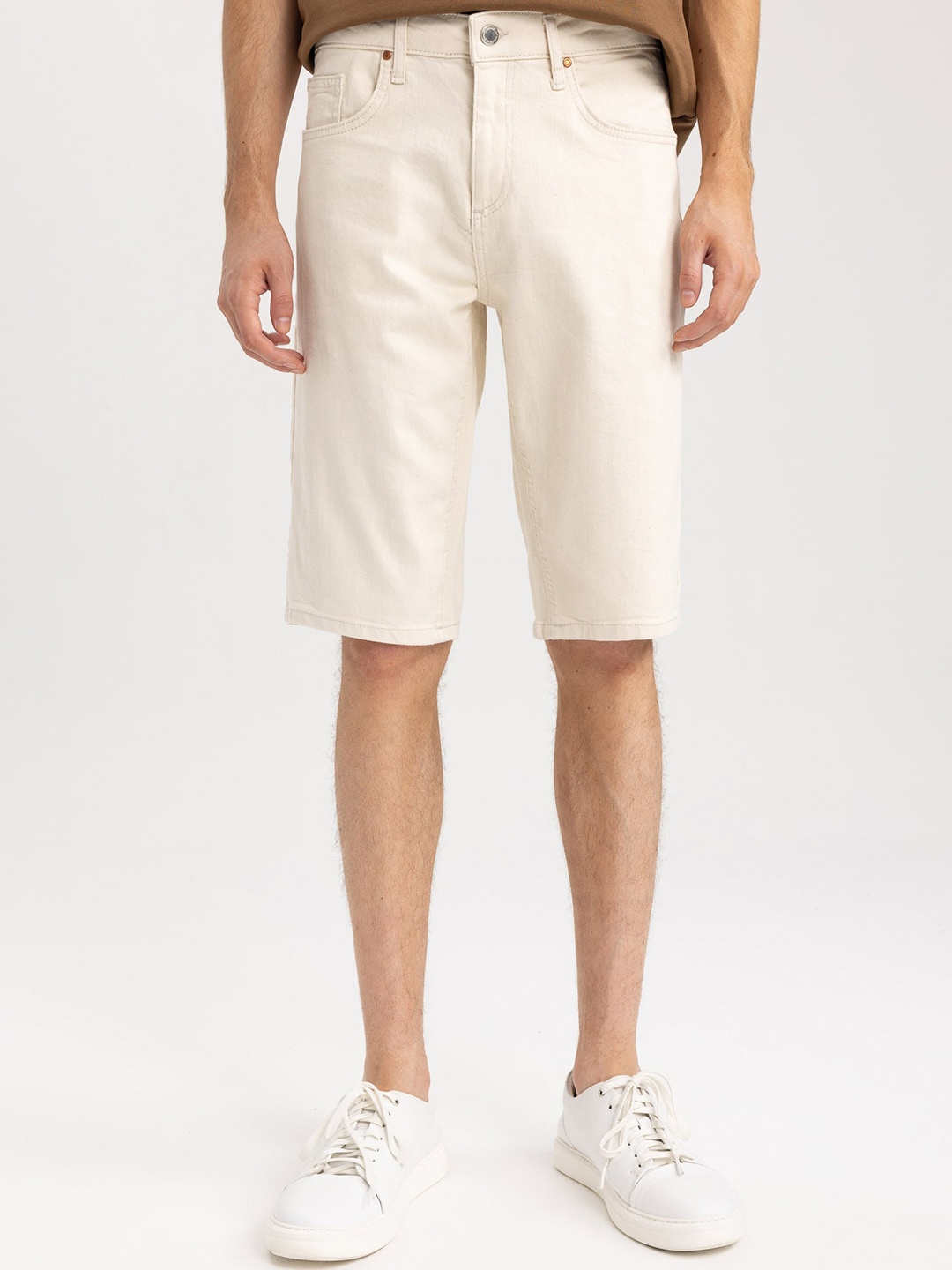 

DeFacto Men Mid Rise Shorts, Beige