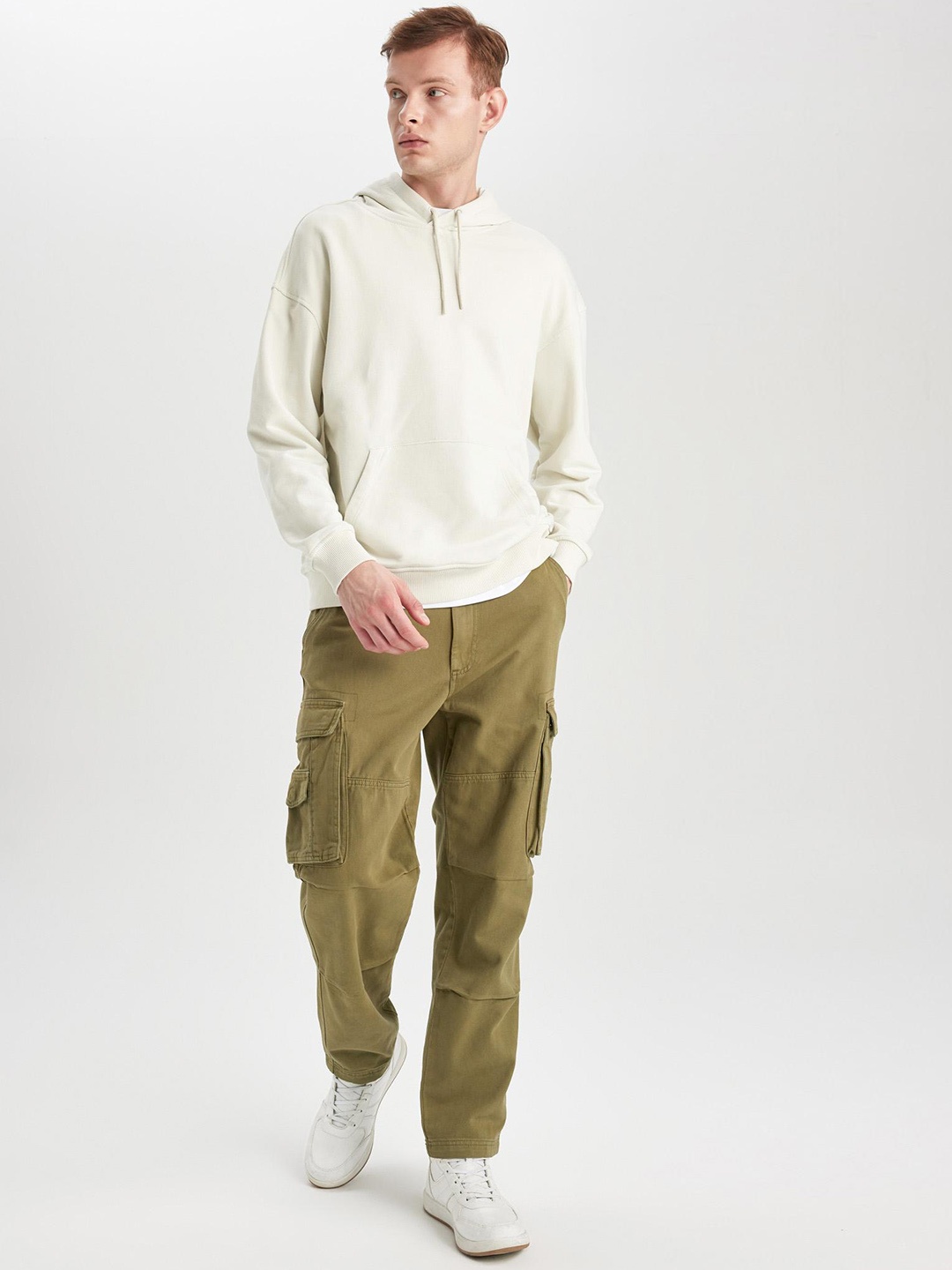 

DeFacto Men Mid-Rise Pure Cotton Cargo Trousers, Khaki