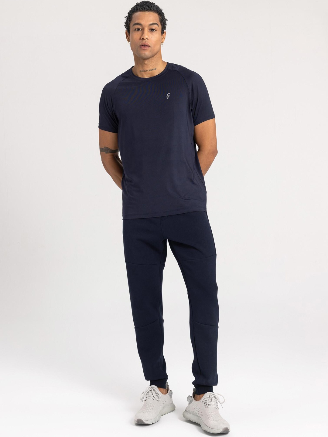 

DeFacto Men Mid-Rise Joggers, Navy blue