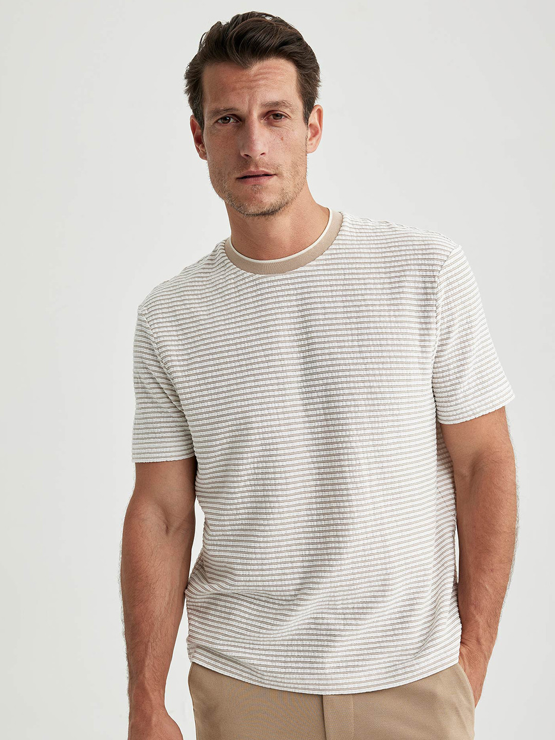 

DeFacto Striped Round Neck T-shirt, Off white