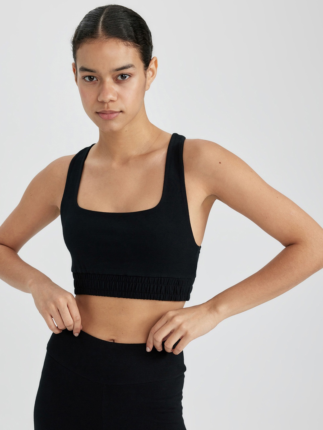 

DeFacto Non-Wired Non Padded Seamless Reversible Everyday Bra, Black
