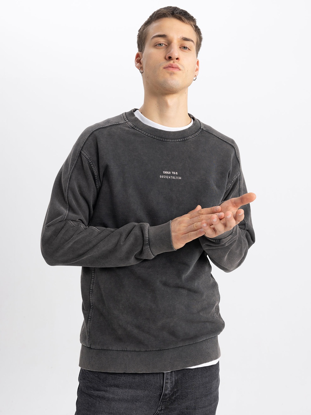 

DeFacto Round Neck Long Sleeves Pure Cotton Pullover, Charcoal