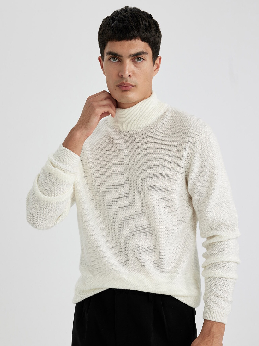 

DeFacto Turtle Neck Ribbed Pullover, White