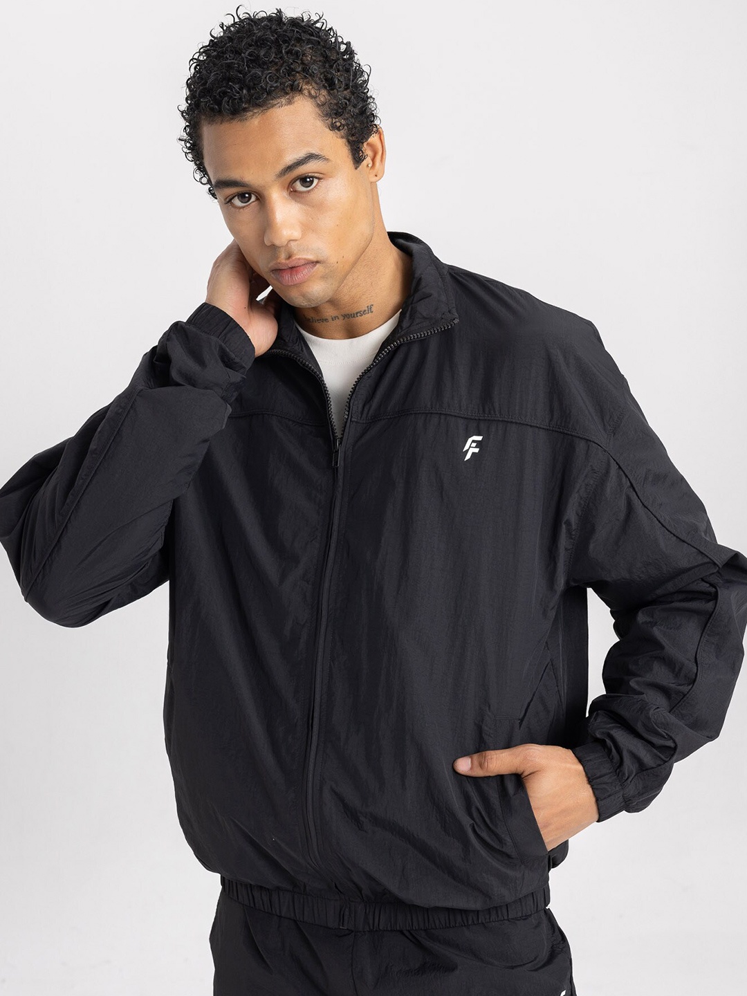 

DeFacto Spread Collar Front-Open Sweatshirt, Black