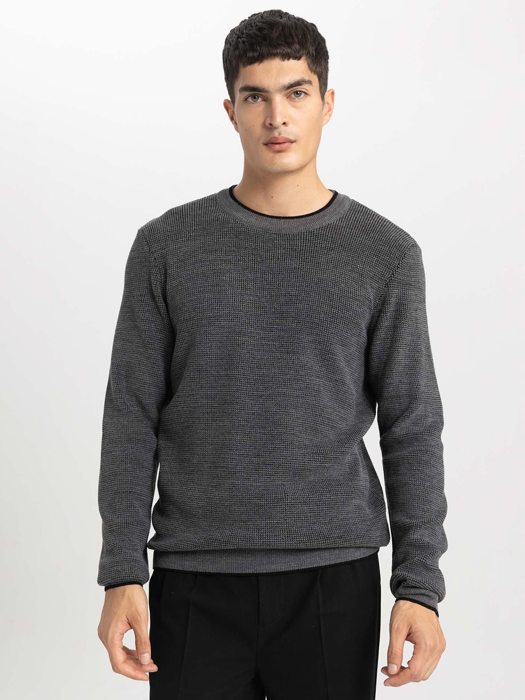 

DeFacto Abstract Self Design Acrylic Pullover Sweater, Grey