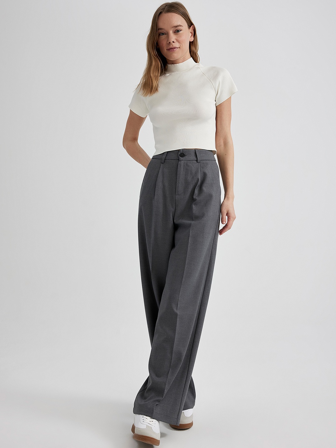 

DeFacto Women Mid-Rise Parallel Trouser, Grey