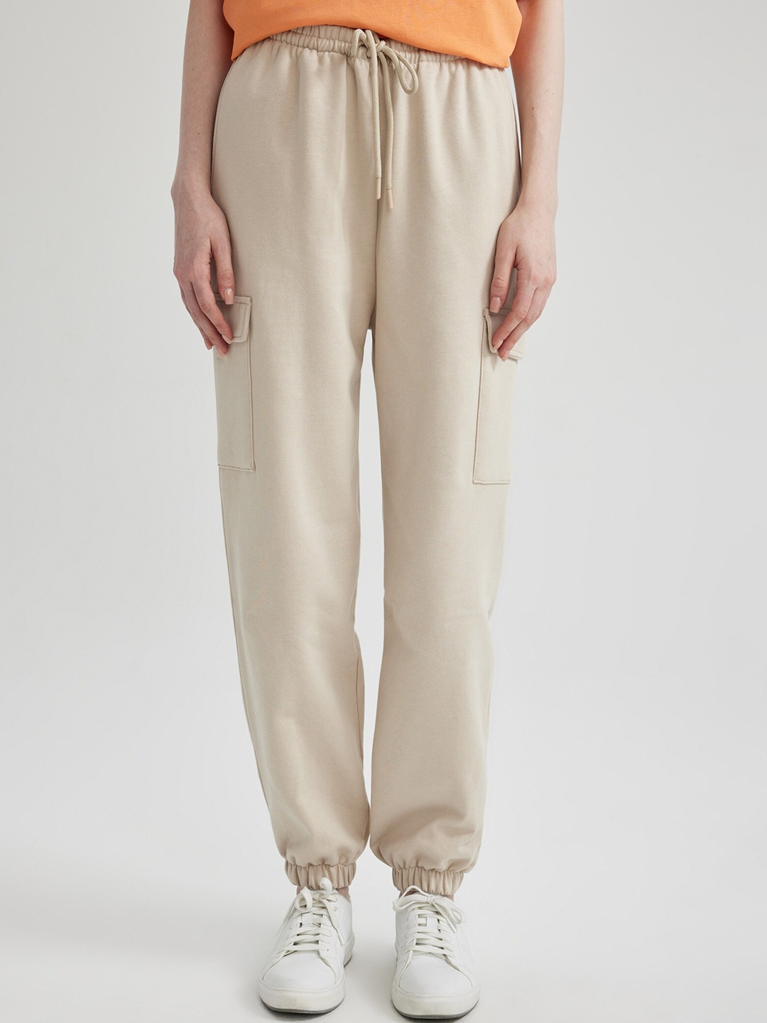 

DeFacto Women Mid Rise Cargo Trousers, Beige