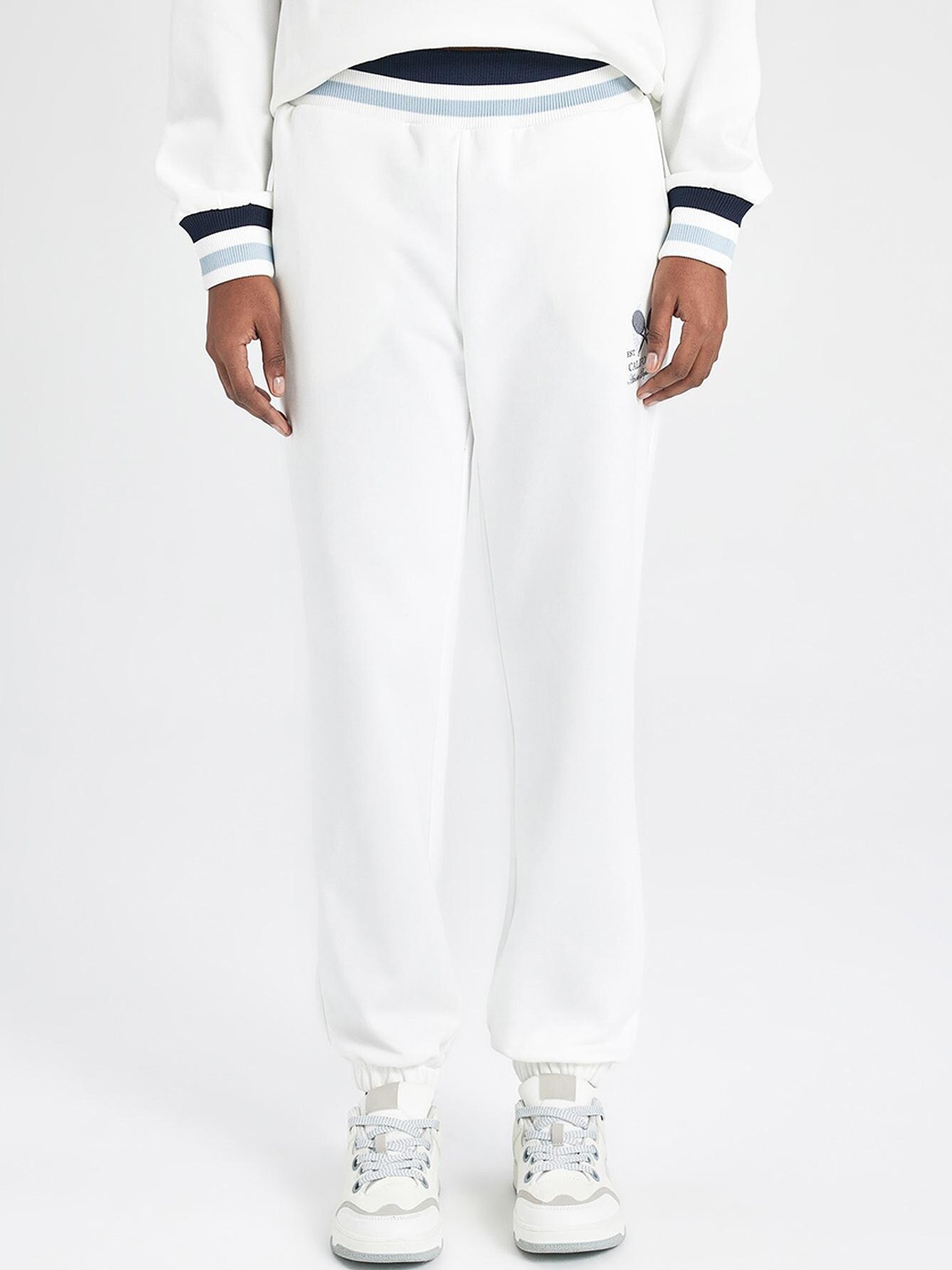 

DeFacto Women Regular Fit Mid-Rise Track Pants, White