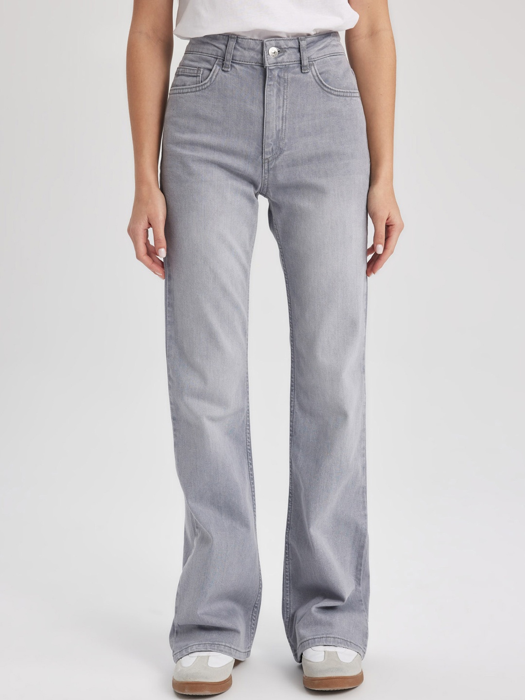 

DeFacto Women Mid Rise Trousers, Grey