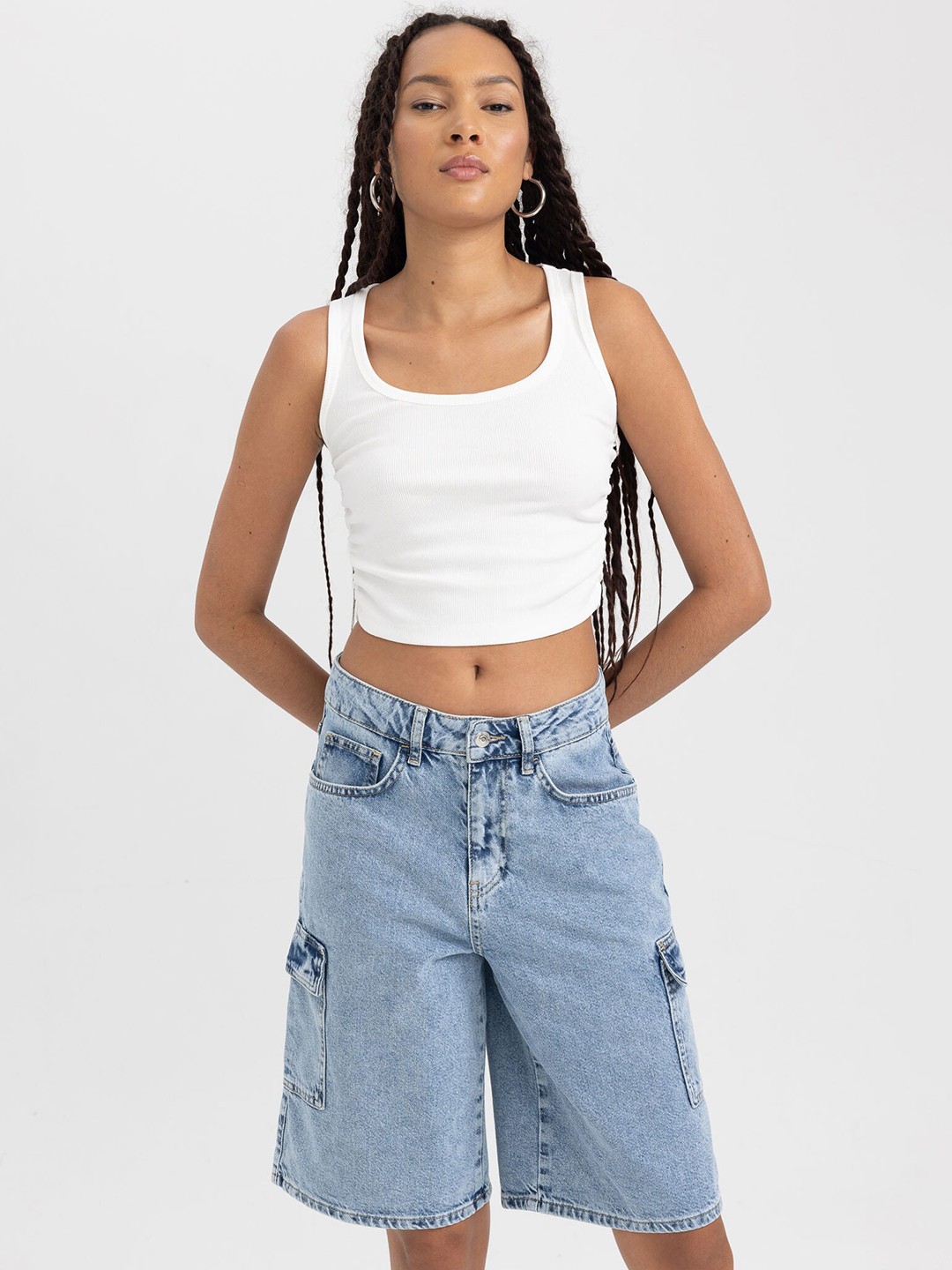 

DeFacto Women Mid Rise Denim Shorts, Blue
