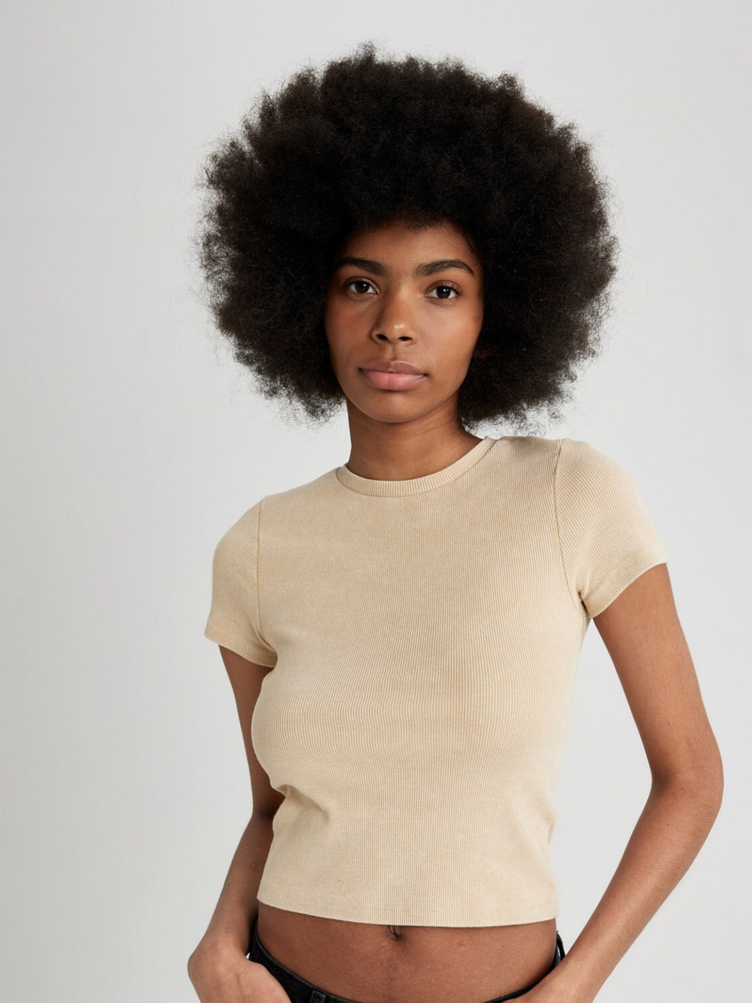 

DeFacto Round Neck Crop T-shirt, Beige