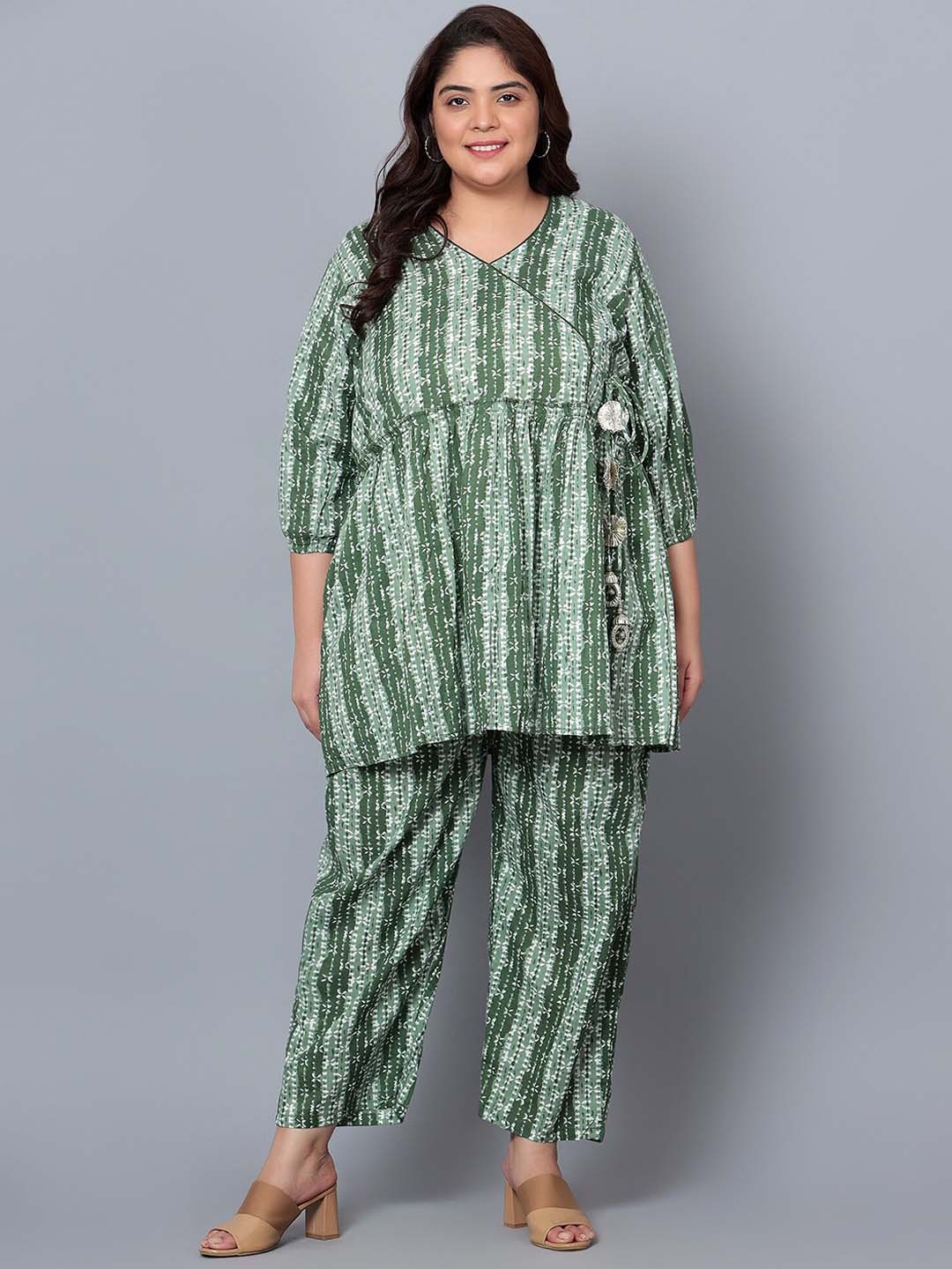 

Indietoga Plus Size Floral Printed Pure Cotton Tunic With Trousers, Green
