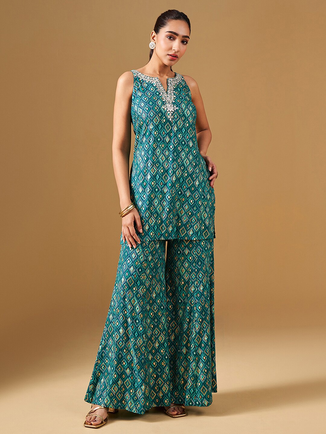 

Global Desi Geometric Printed Straight Kurta Sets, Teal