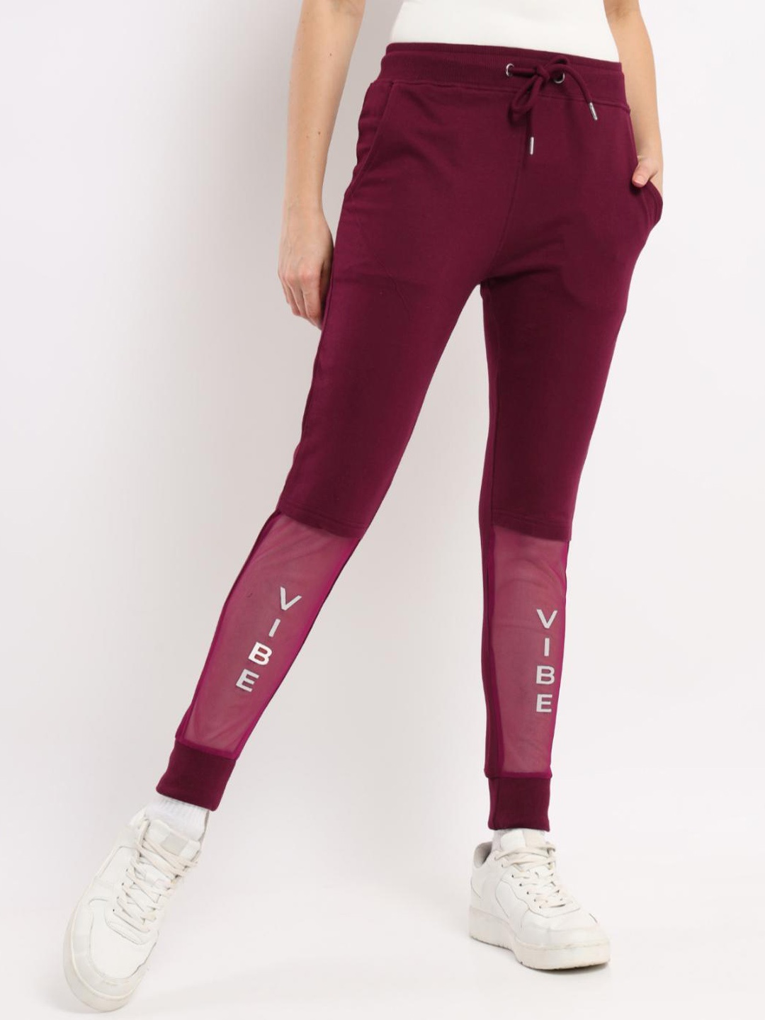 

NOBERO Women Printed Pure Cotton Mid-Rise Jogger, Maroon