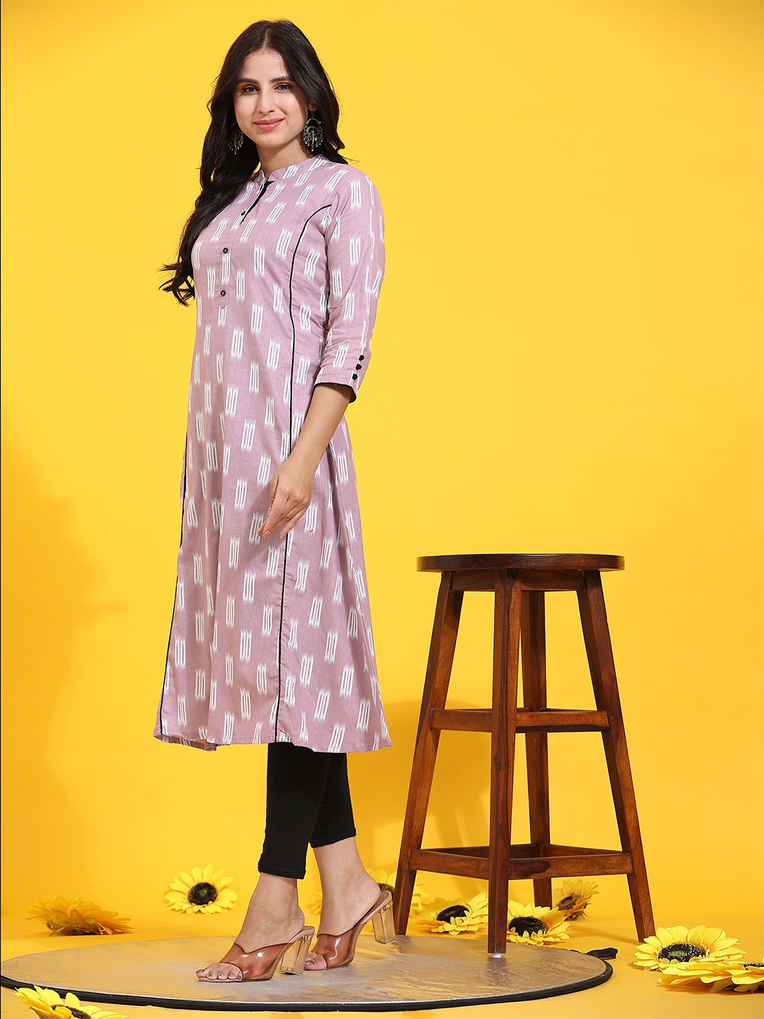 

Phenav Geometric Printed Mandarin Collar Cotton Straight Kurta, Pink