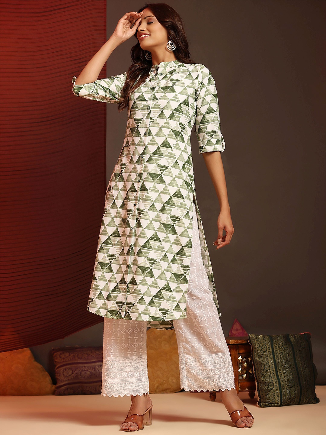 

Phenav Geometric Printed Mandarin Collar Cotton Straight Kurta, Green