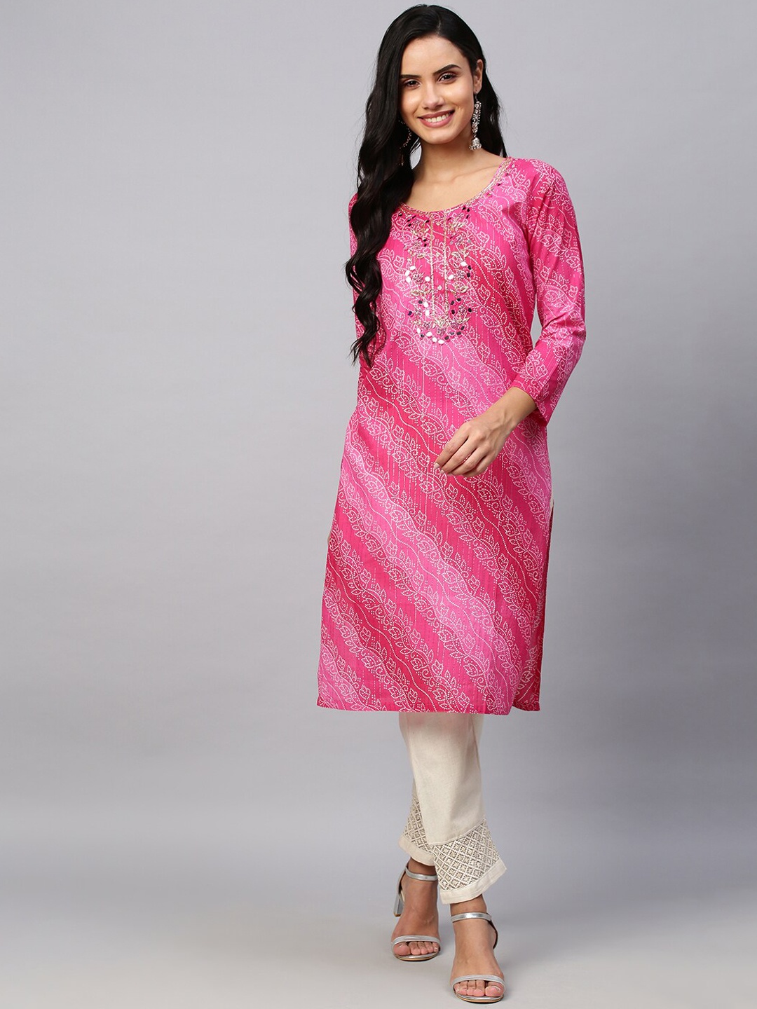 

DIVASTRI Bandhani Printed Round Neck Empire Straight Kurta, Pink