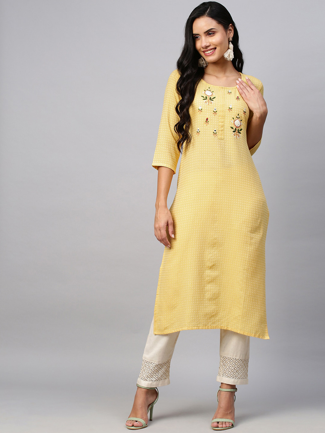 

DIVASTRI Floral Embroidered Round Neck Empire Thread Work Straight Kurta, Yellow